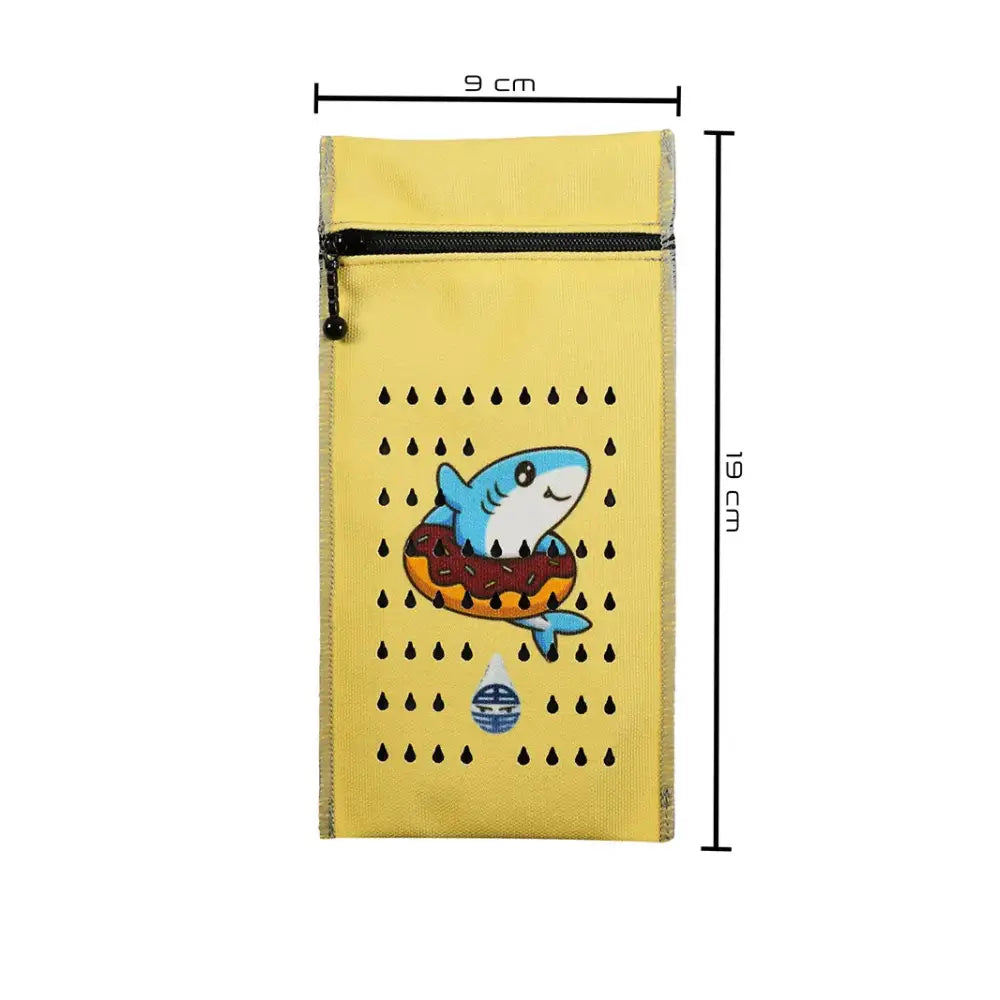 Insulin cooling wallet for kids featuring a shark design, holds two pens or vials, 19x9 cm.