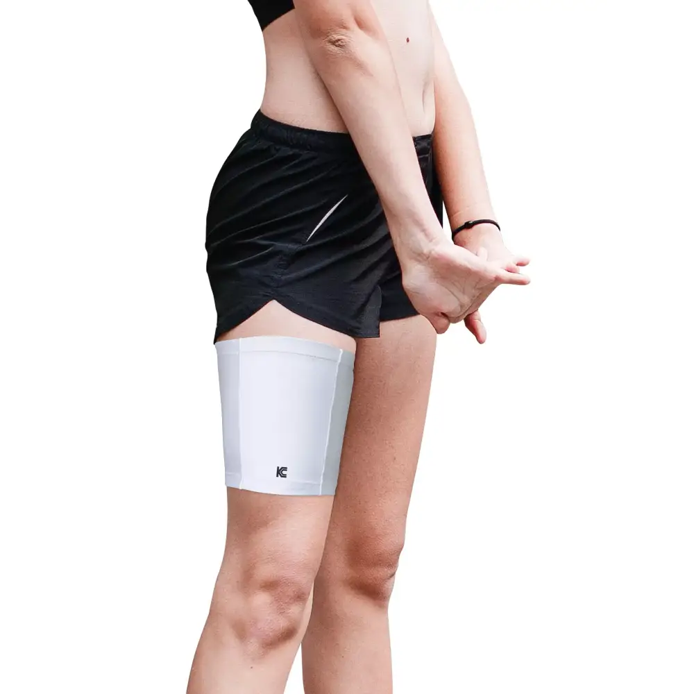 Insulin pump leg band for diabetes management, discreet and comfortable wear with lightweight design.